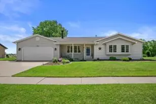 501 Davis St, Elkhorn, WI 53121 - Photo 1
