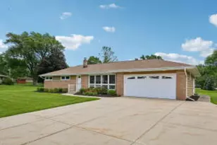 4541 S Clearwater Pl, New Berlin, WI 53151 - Photo 1