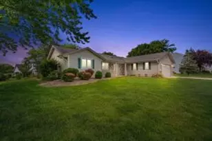 N103W15923 Founders Ln, Germantown, WI 53022 - Photo 1