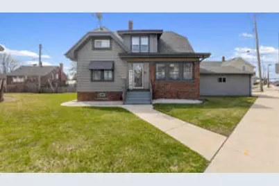 2544  Calumet Dr, Sheboygan, WI 53083 - Photo 1