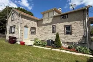 420 N 5th St, Manitowoc, WI 54220 - Photo 1
