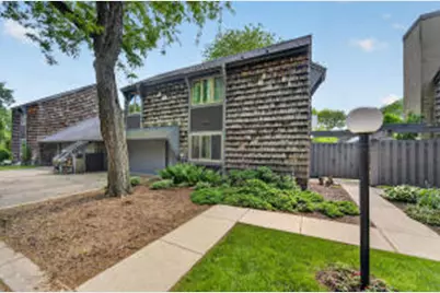 152  Lakefield Ct, Racine, WI 53402 - Photo 1