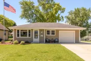 1109 Lawndale Ave, Waukesha, WI 53188 - Photo 1