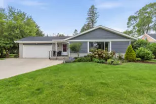 607 Green Bay Rd, Thiensville, WI 53092 - Photo 1