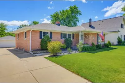 4656 N 118th St, Wauwatosa, WI 53225 - Photo 1