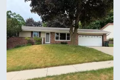 814  Decker Dr, West Bend, WI 53090 - Photo 1