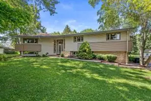 W274S4153 Timber Trail, Waukesha, WI 53189 - Photo 1
