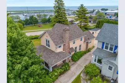 315  Park St, Manitowoc, WI 54220 - Photo 1