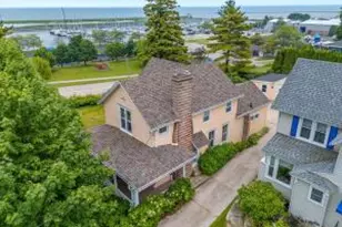 315 Park St, Manitowoc, WI 54220 - Photo 1