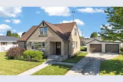 2114  Arizona Ave, Sheboygan, WI 53081 - Photo 1