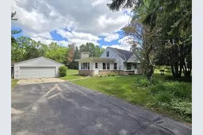 N92W29368  Center Oak Rd, Merton, WI 53029 - Photo 1