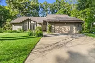 4206 Fox Hills Dr, Janesville, WI 53546 - Photo 1