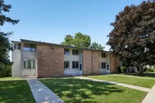 1444 Big Bend Rd, Waukesha, WI 53189 - Photo 1