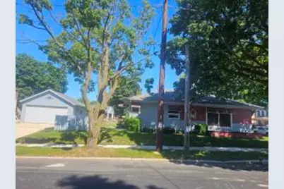 1714  Madison St, Manitowoc, WI 54220 - Photo 1