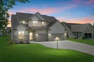 7989 S River Ct, Franklin, WI 53132 - Photo 1