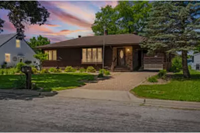 1520  29th St, La Crosse, WI 54601 - Photo 1
