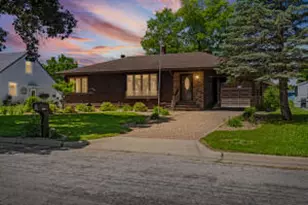 1520 29th St, La Crosse, WI 54601 - Photo 1
