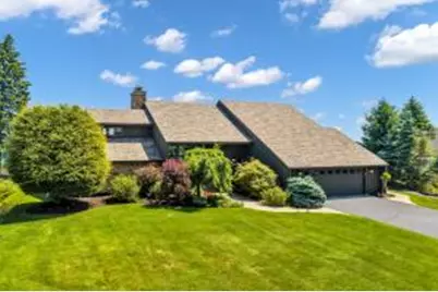 810  Waters Edge Rd, Racine, WI 53402 - Photo 1