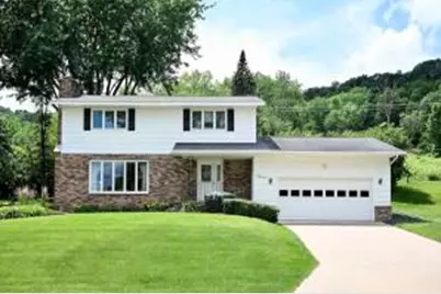 1617  Circle Dr, Winona, MN 55987 - Photo 1