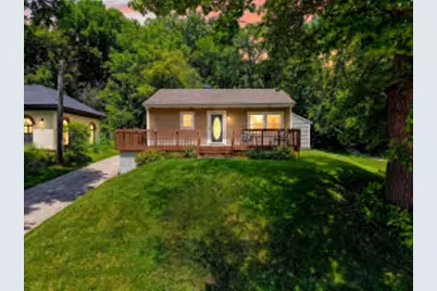 608 W Capitol Dr, Hartland, WI 53029 - Photo 1