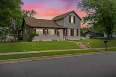 611  Monroe St, Onalaska, WI 54650 - Photo 1