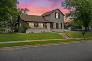 611 Monroe St, Onalaska, WI 54650 - Photo 1