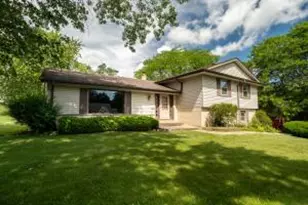 4514 Ridgecrest Dr, Racine, WI 53403 - Photo 1