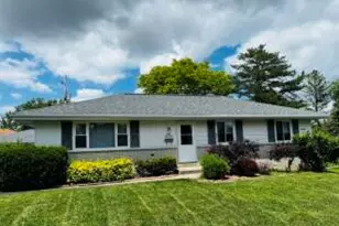 N92W17274 Forest Dr, Menomonee Falls, WI 53051 - Photo 1