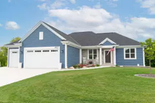 1907 N Teton Trail, Grafton, WI 53024 - Photo 1
