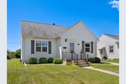 1709  Grand Ave, Manitowoc, WI 54220 - Photo 1