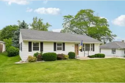 N92W16938  Roger Ave, Menomonee Falls, WI 53051 - Photo 1