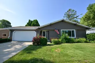 1605 Drexel Blvd, South Milwaukee, WI 53172 - Photo 1