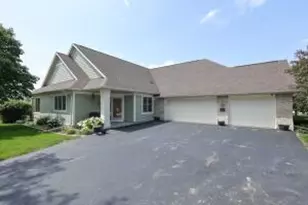 3406 W Villa Dr, Franklin, WI 53132 - Photo 1
