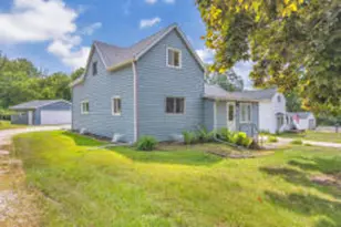 1151 Franklin Dr, Cleveland, WI 53015 - Photo 1