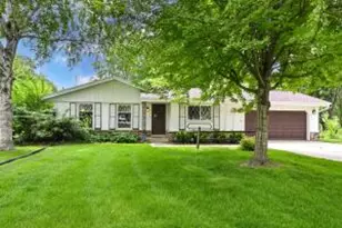 3319 W Woodward Dr, Franklin, WI 53132 - Photo 1