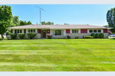 1075 S Lake Shore Dr, Lake Geneva, WI 53147 - Photo 1
