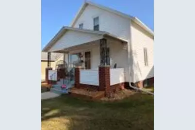 1103  Manila St, Manitowoc, WI 54220 - Photo 1