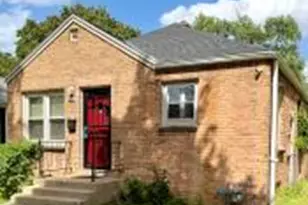 4656 N 21st St, Milwaukee, WI 53209 - Photo 1