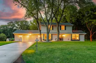 S74W26260 Green Mountain Dr, Vernon, WI 53189 - Photo 1