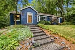 975 Apple Tree Ln, Brookfield, WI 53005 - Photo 1