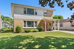 2216 La Follette Ave, Manitowoc, WI 54220 - Photo 1