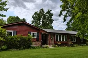 N8093 Lakeview Rd, Ixonia, WI 53066 - Photo 1