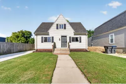 3614  Sheridan Rd, Racine, WI 53403 - Photo 1