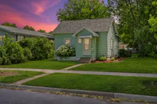 2012 Charles St, La Crosse, WI 54603 - Photo 1
