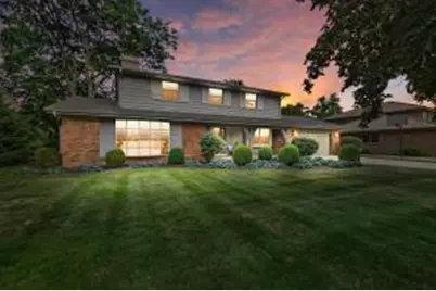 1  Shorewood Ct, Racine, WI 53402 - Photo 1