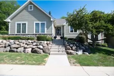 208  Endfield Cir, Waukesha, WI 53186 - Photo 1