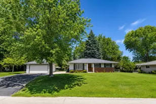 2422 W Hilltop Ln, Oak Creek, WI 53154 - Photo 1