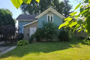 203 Wayland St, Beaver Dam, WI 53916 - Photo 1