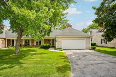 937 W Shaker Cir, Mequon, WI 53092 - Photo 1