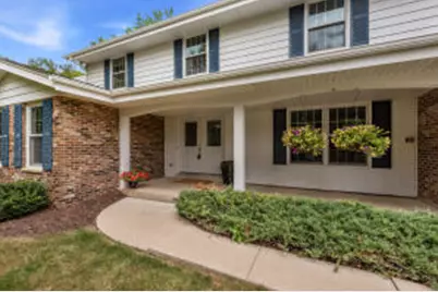 10312 N Versailles Ct, Mequon, WI 53092 - Photo 1